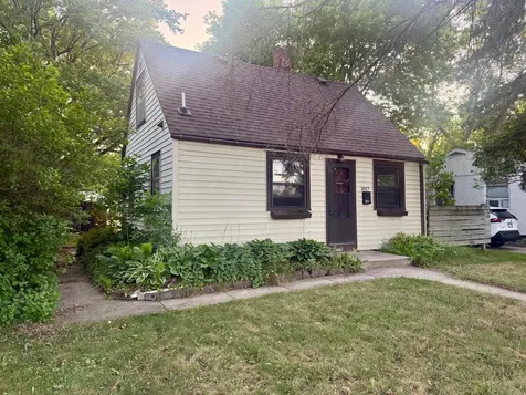 1017 10th Avenue NE Brainerd MN 56401