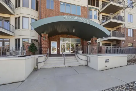 5275 Grandview Square Edina MN 55436