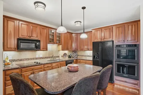 5275 Grandview Square Edina MN 55436