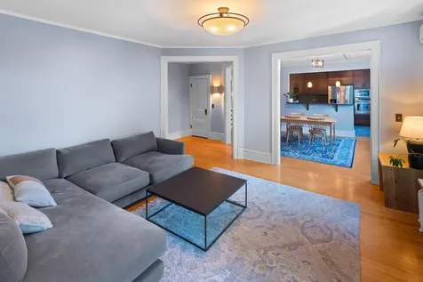 2011 Emerson Avenue S Minneapolis MN 55405