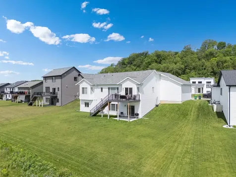1892 Hadley Hills Drive NE Rochester MN 55906