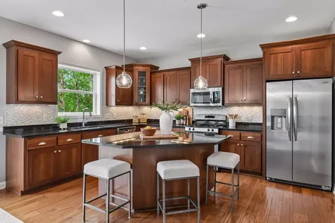 2715 Fieldstone Drive Victoria MN 55386