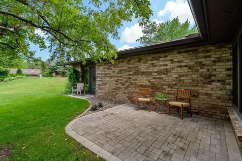 95 Holly Lane N Plymouth MN 55447