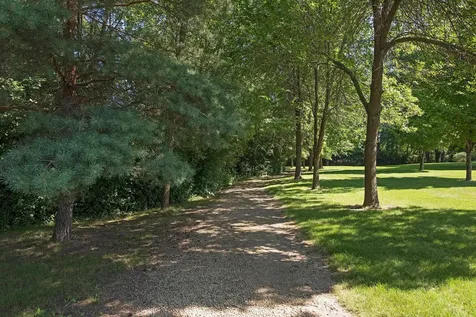 95 Holly Lane N Plymouth MN 55447