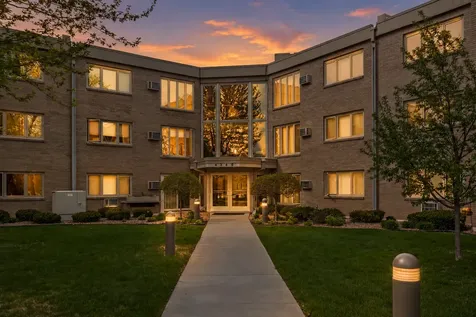 4360 Brookside Court Edina MN 55436