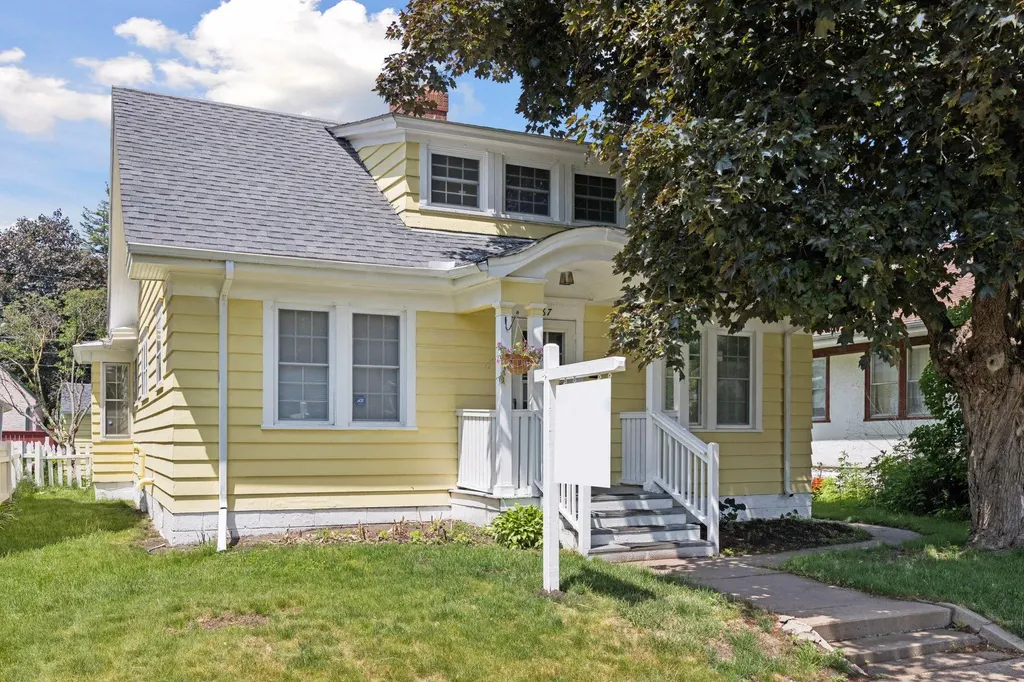 387 Cretin Avenue S Saint Paul MN 55105
