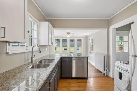 387 Cretin Avenue S Saint Paul MN 55105