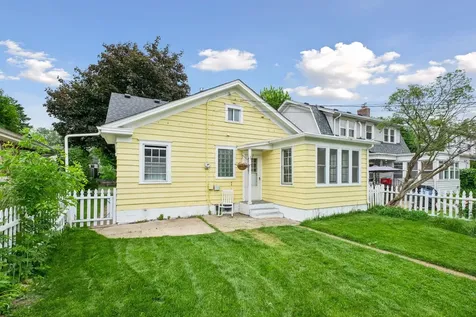 387 Cretin Avenue S Saint Paul MN 55105