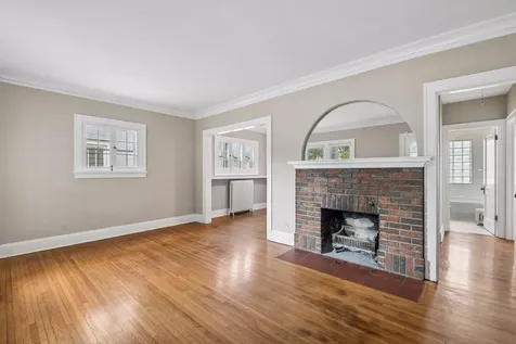 387 Cretin Avenue S Saint Paul MN 55105