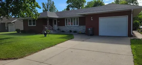 511 S Mccornell Avenue Parkers Prairie MN 56361