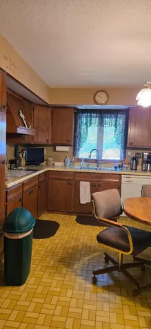 511 S Mccornell Avenue Parkers Prairie MN 56361