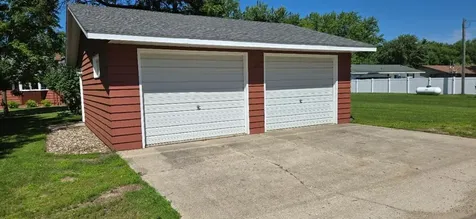 511 S Mccornell Avenue Parkers Prairie MN 56361