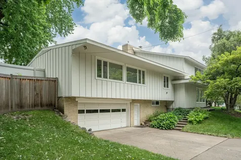 2191 Edgcumbe Road Saint Paul MN 55116