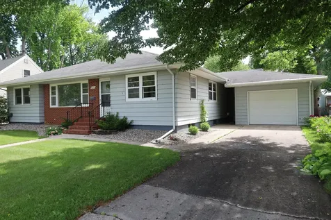 626 Oak Street Breckenridge MN 56520