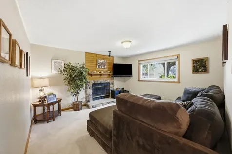 2914 S Bay Drive S Fargo ND 58103