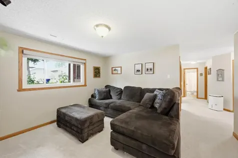 2914 S Bay Drive S Fargo ND 58103