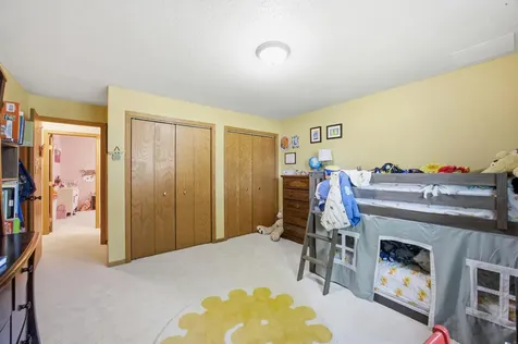 2914 S Bay Drive S Fargo ND 58103