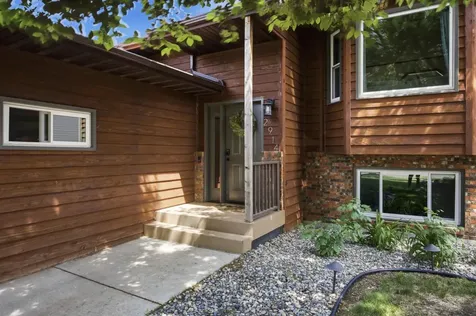 2914 S Bay Drive S Fargo ND 58103