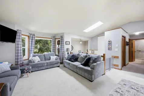 2914 S Bay Drive S Fargo ND 58103
