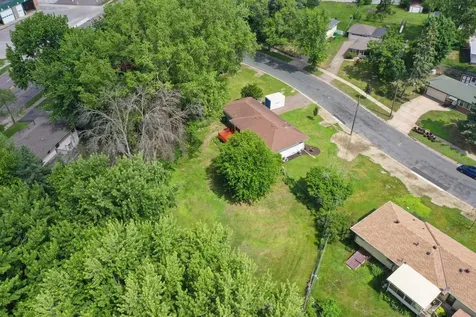 7813 53rd Avenue N New Hope MN 55428
