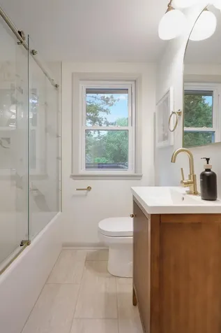 2911 Troseth Road Roseville MN 55113