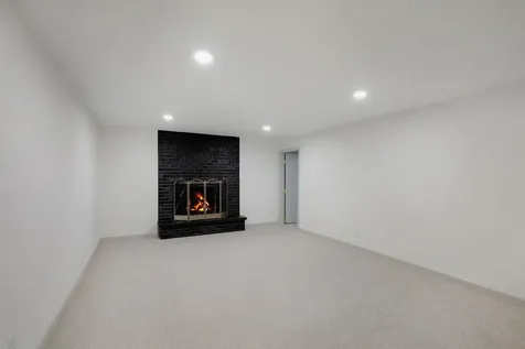 2911 Troseth Road Roseville MN 55113