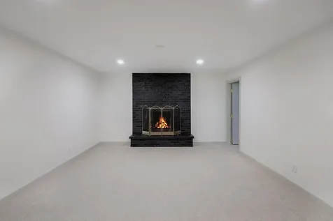 2911 Troseth Road Roseville MN 55113