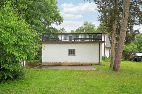 2911 Troseth Road Roseville MN 55113