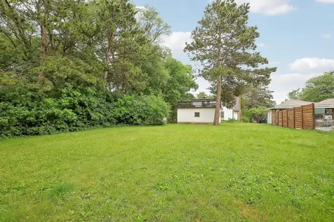 2911 Troseth Road Roseville MN 55113