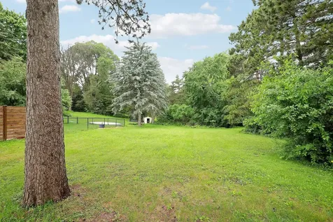 2911 Troseth Road Roseville MN 55113