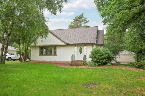 2911 Troseth Road Roseville MN 55113