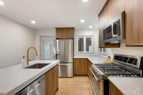 2911 Troseth Road Roseville MN 55113
