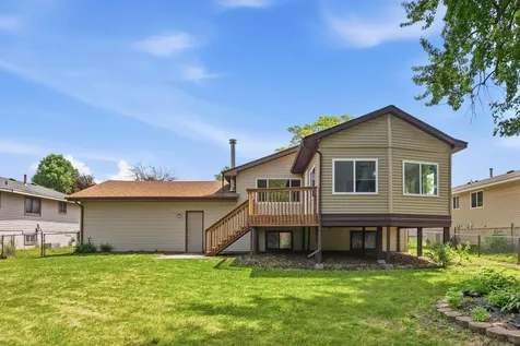 8009 Vincent Circle N Brooklyn Park MN 55444