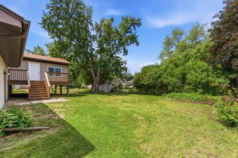 8009 Vincent Circle N Brooklyn Park MN 55444