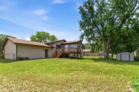 8009 Vincent Circle N Brooklyn Park MN 55444