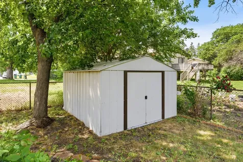 8009 Vincent Circle N Brooklyn Park MN 55444
