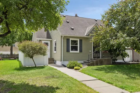 1806 Montana Avenue E Saint Paul MN 55119