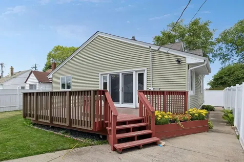 1806 Montana Avenue E Saint Paul MN 55119