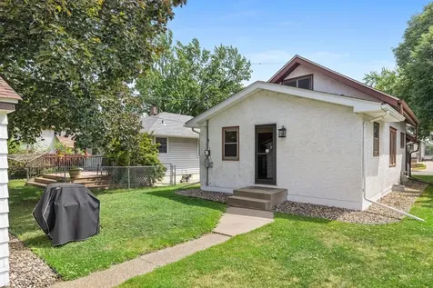 206 14th Avenue S South Saint Paul MN 55075