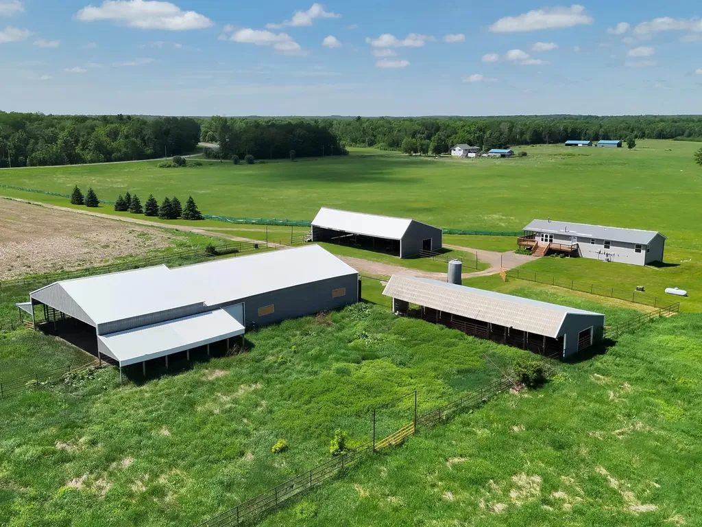 3186 Harbor Street Isle MN 56342