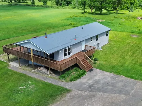 3186 Harbor Street Isle MN 56342