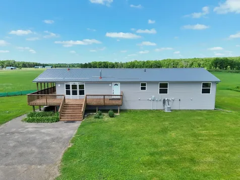 3186 Harbor Street Isle MN 56342