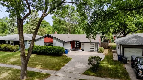 1328 18th Avenue S Moorhead MN 56560