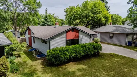 1328 18th Avenue S Moorhead MN 56560