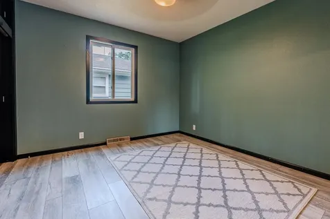 1328 18th Avenue S Moorhead MN 56560