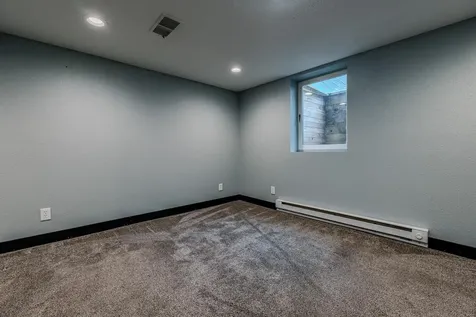 1328 18th Avenue S Moorhead MN 56560