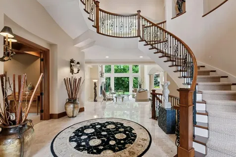 1910 Shoreline Drive Wayzata MN 55391