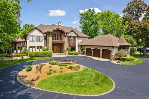 1910 Shoreline Drive Wayzata MN 55391