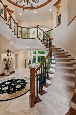 1910 Shoreline Drive Wayzata MN 55391