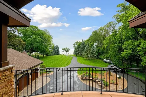 1910 Shoreline Drive Wayzata MN 55391